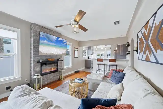 Listing Photo 6