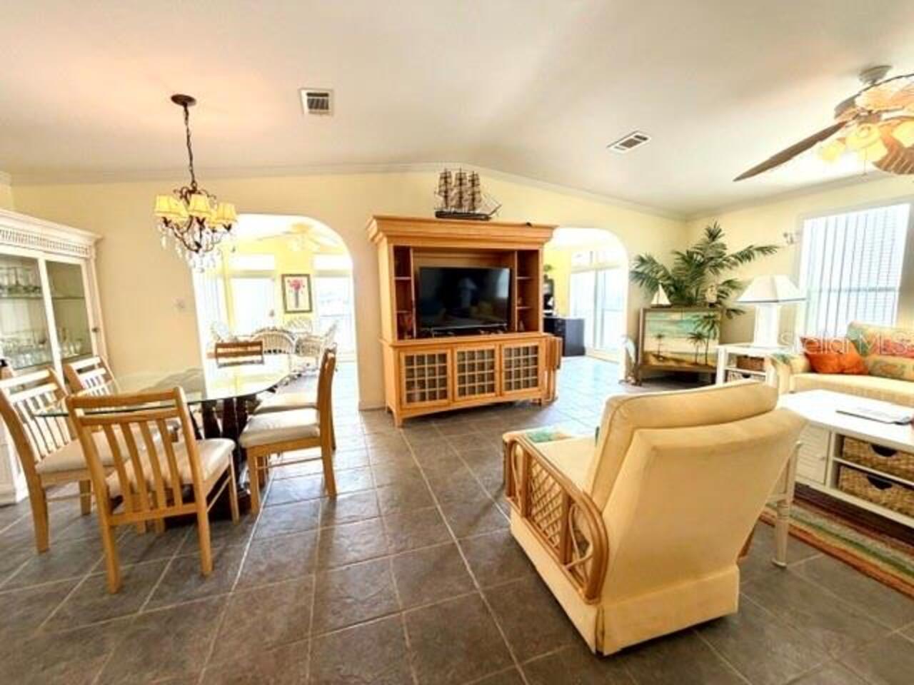 Listing Photo 7