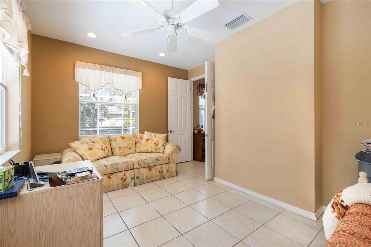 Listing Photo 12
