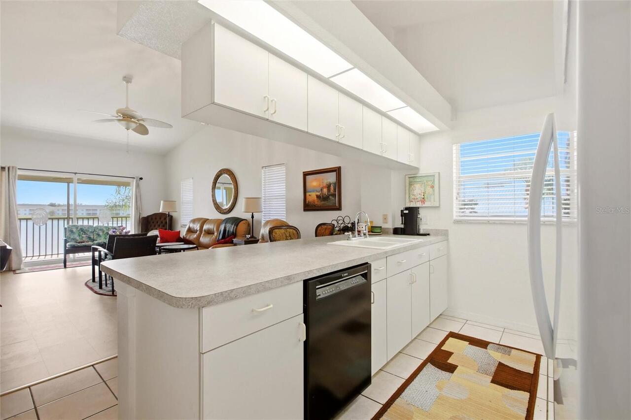 Listing Photo 10