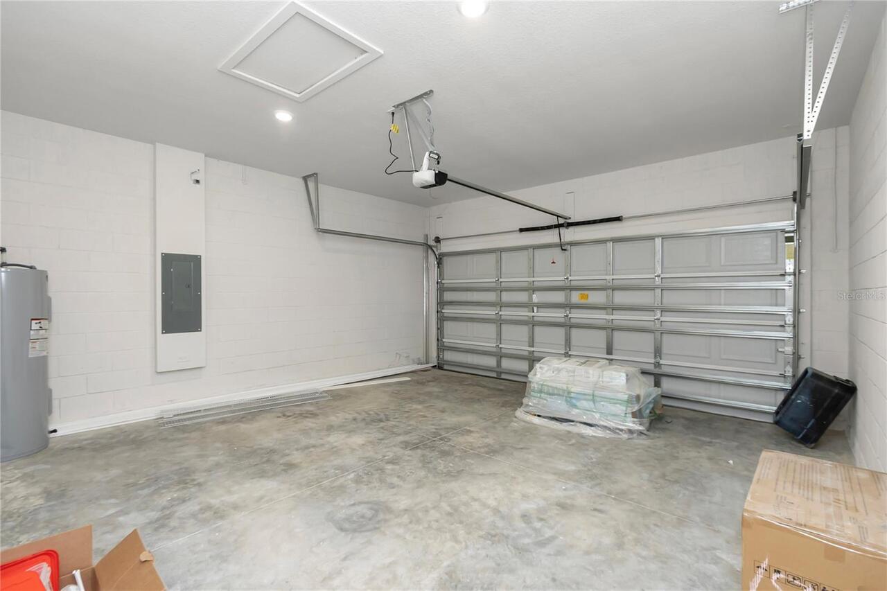 Listing Photo 12
