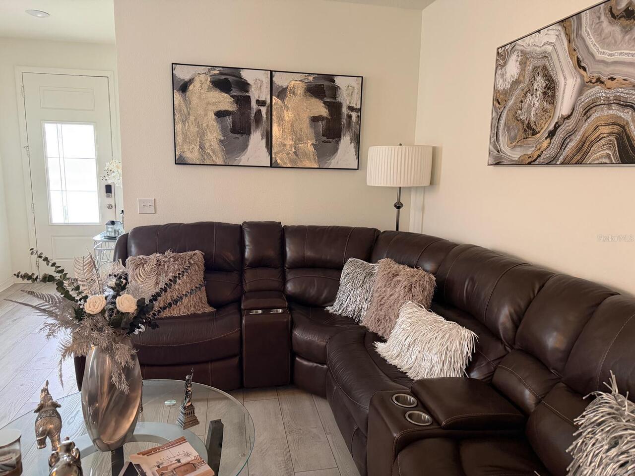 Listing Photo 8