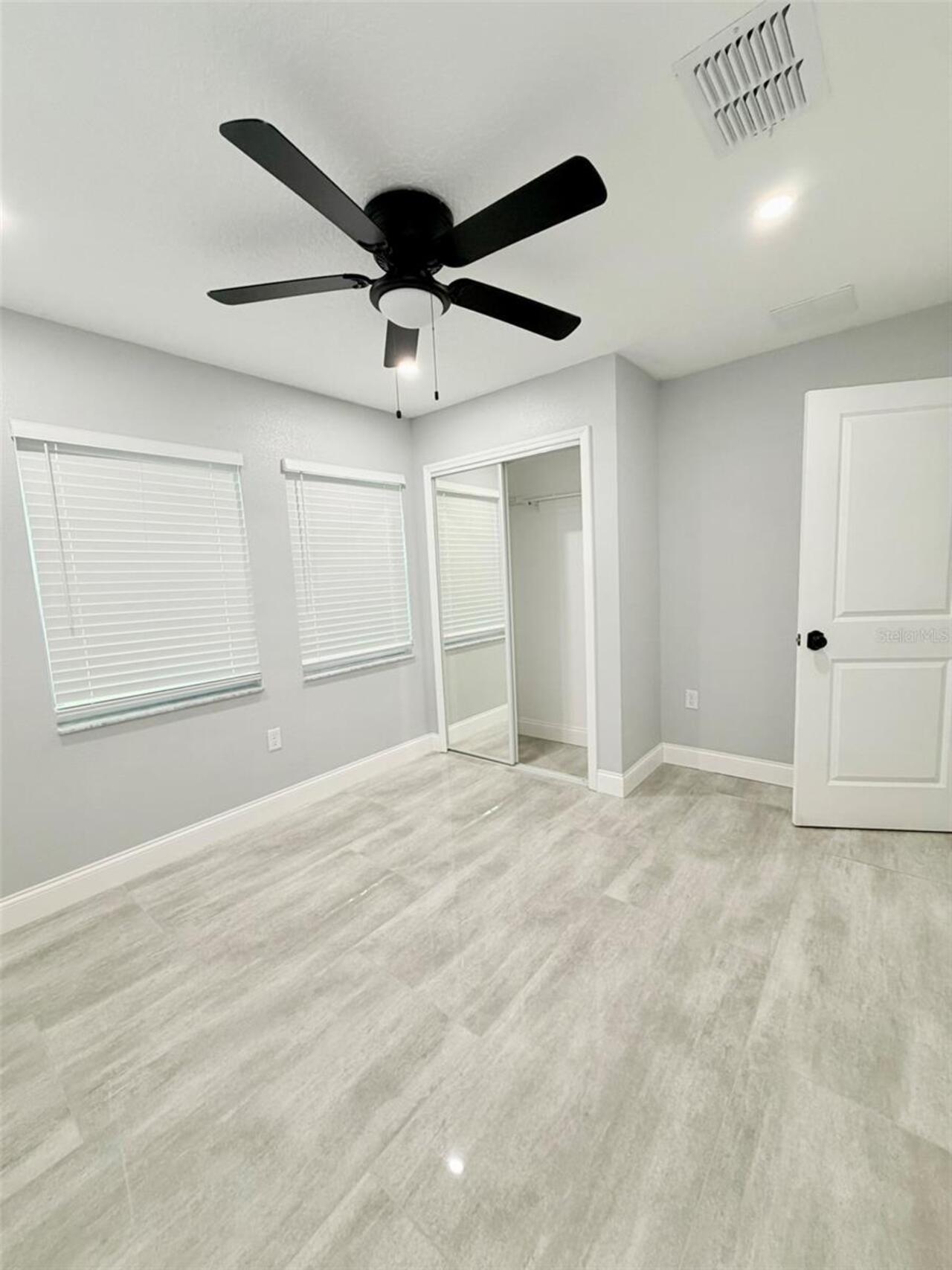 Listing Photo 8