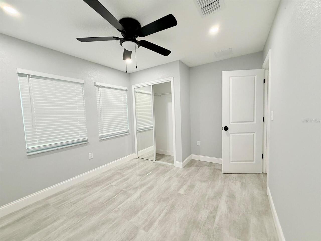 Listing Photo 9