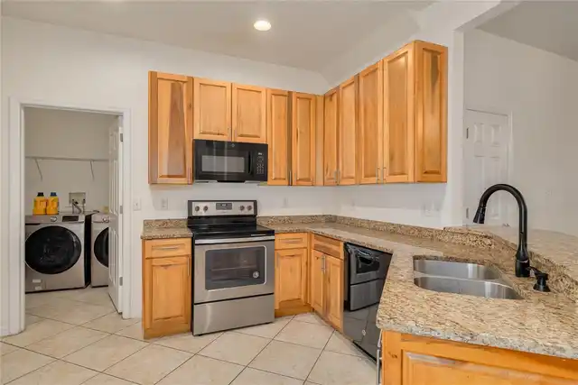 Listing Photo 9