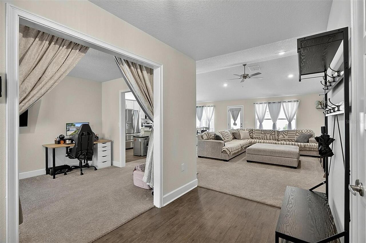 Listing Photo 9