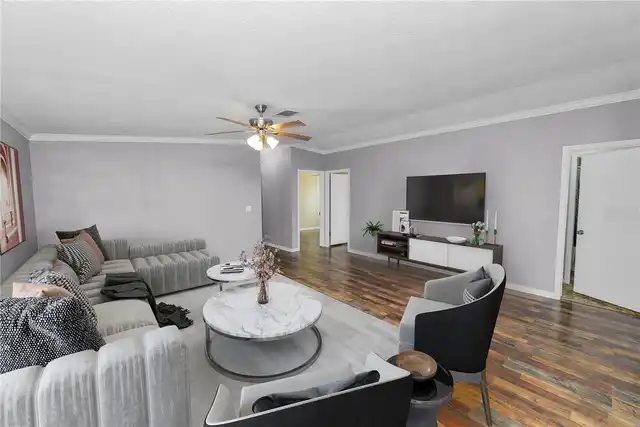 Listing Photo 17