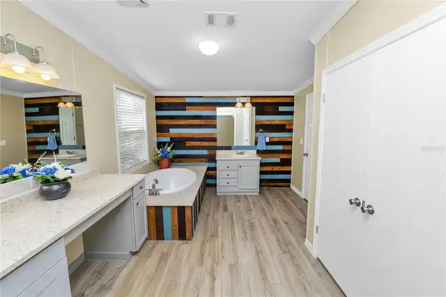 Listing Photo 32