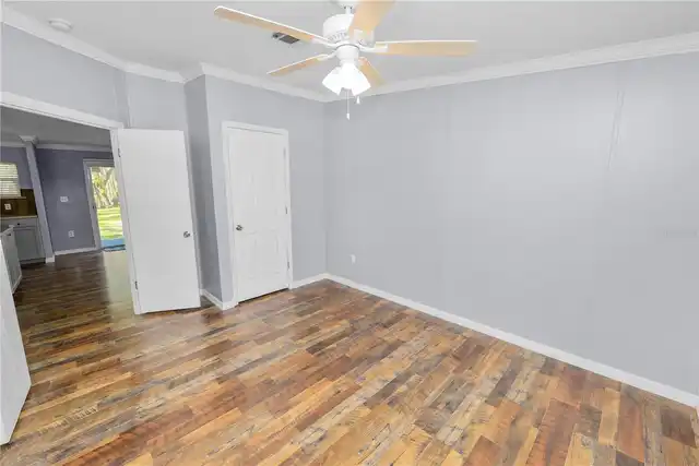 Listing Photo 34