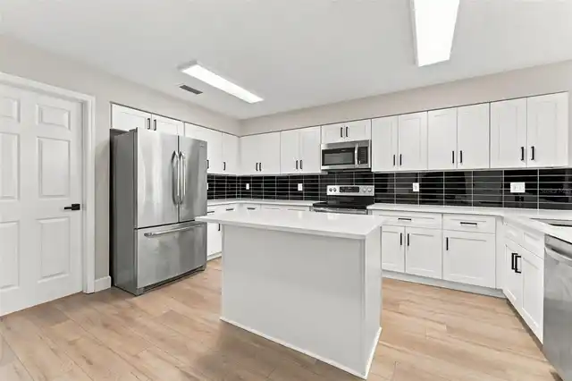 Listing Photo 15