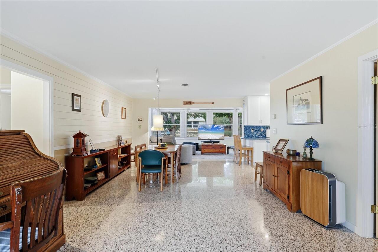 Listing Photo 9