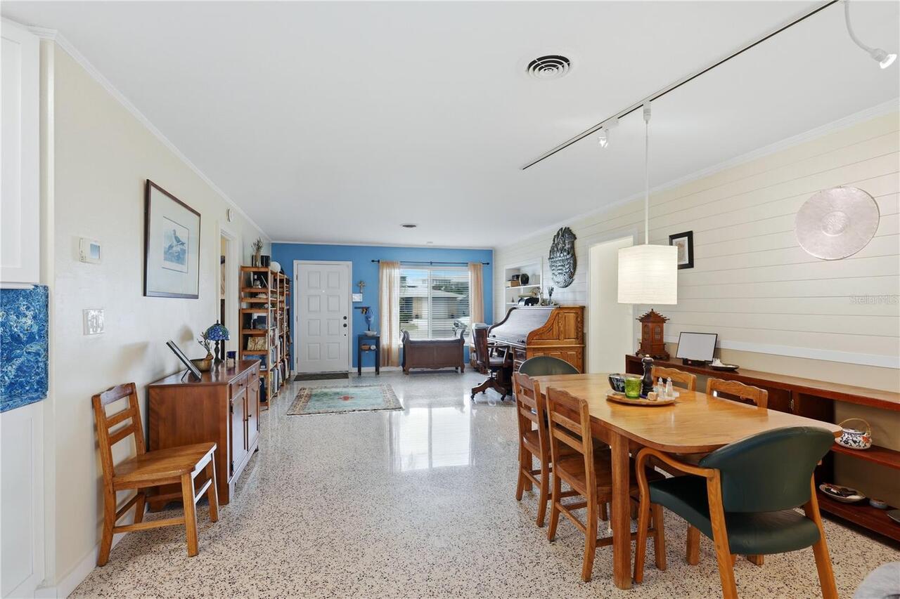Listing Photo 16