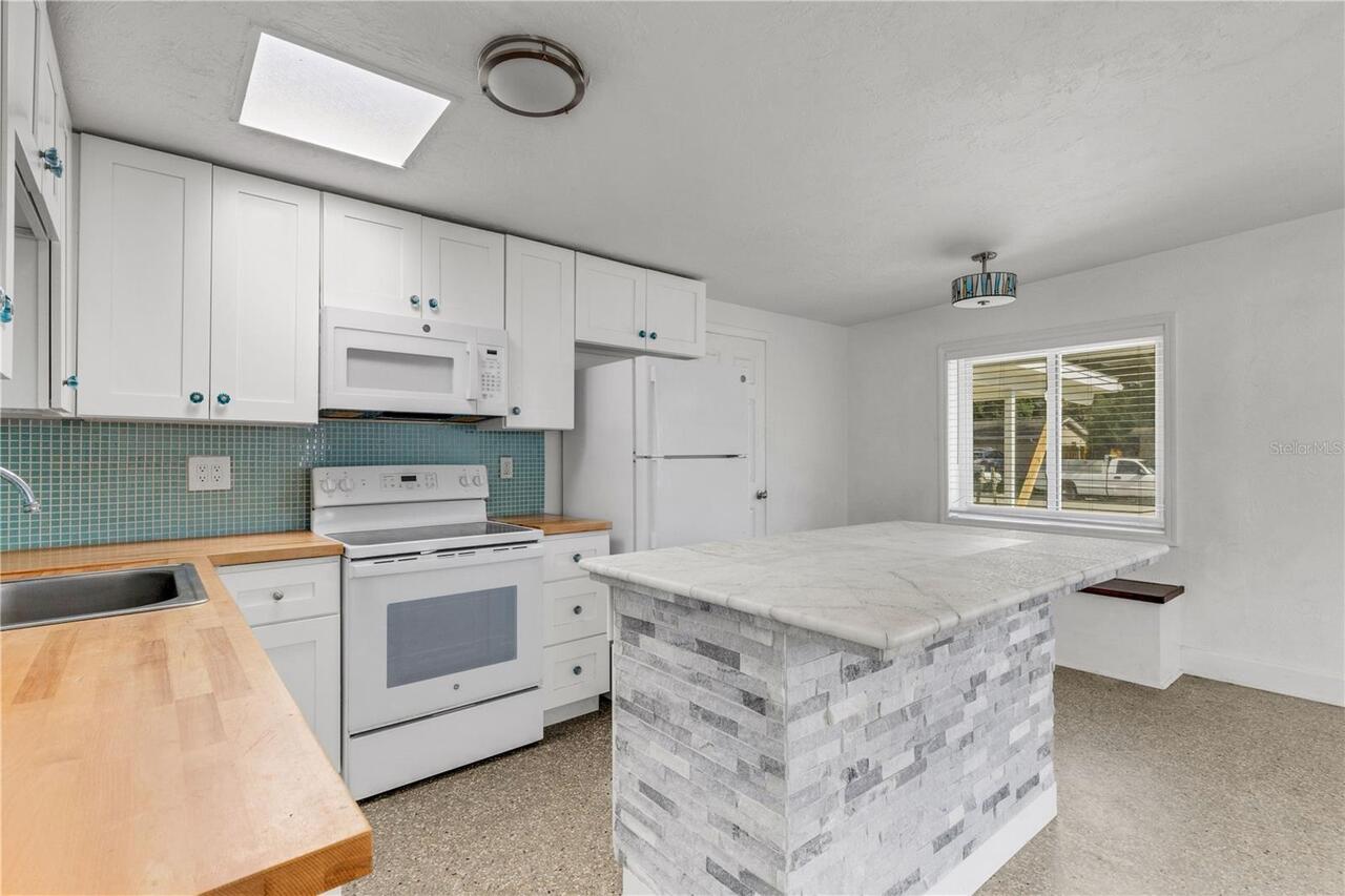 Listing Photo 15