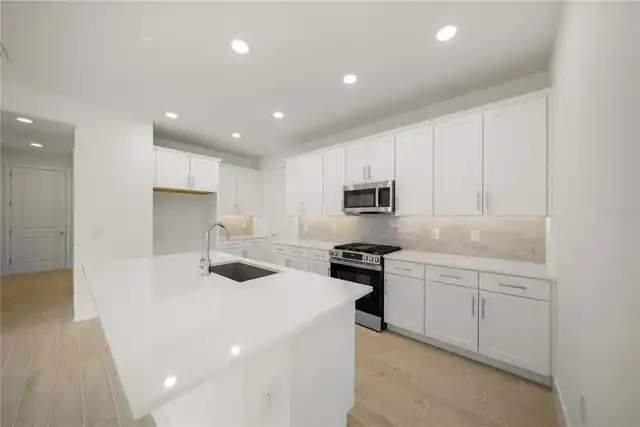 Listing Photo 7