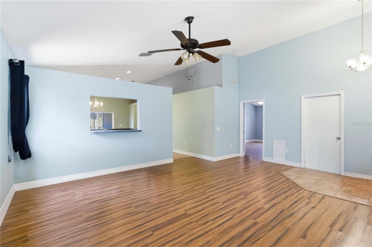 Listing Photo 9