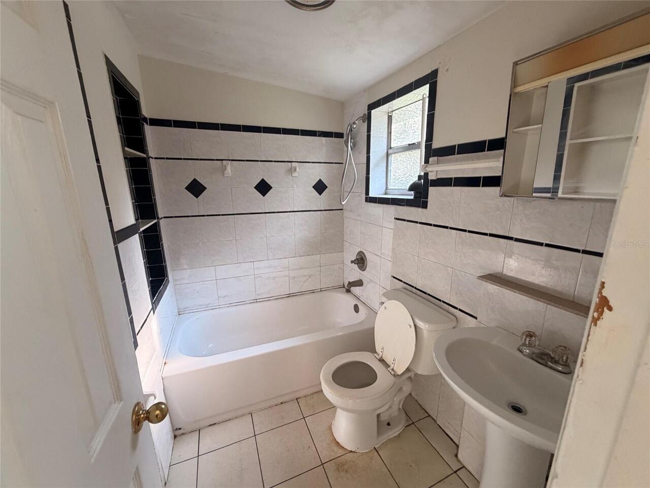 Listing Photo 7