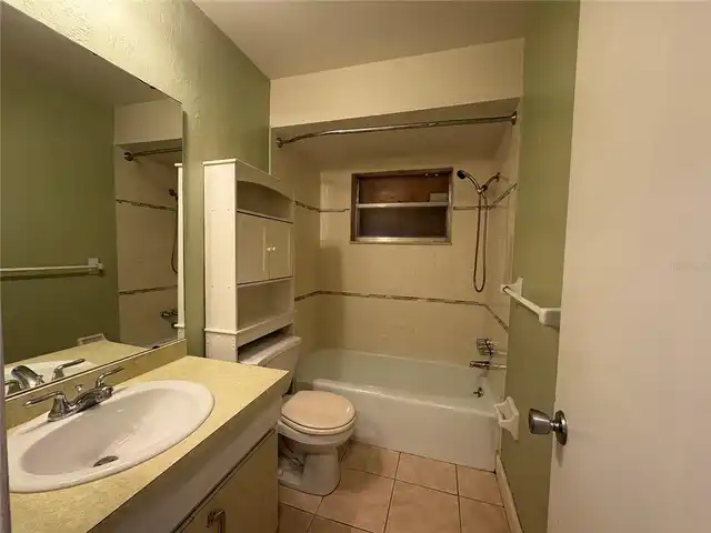 Listing Photo 9