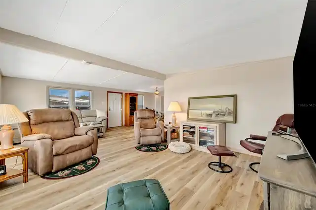 Listing Photo 22