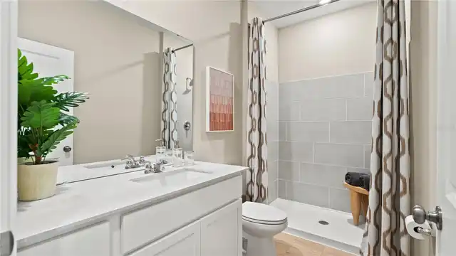Listing Photo 12