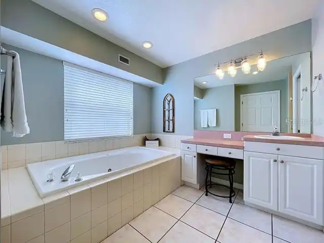 Listing Photo 22