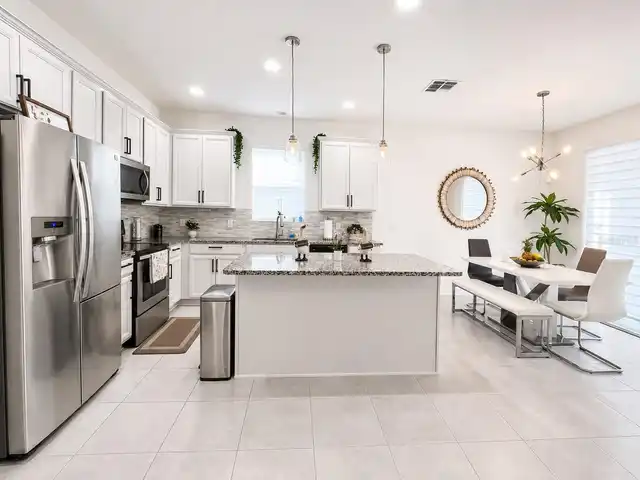 Listing Photo 11