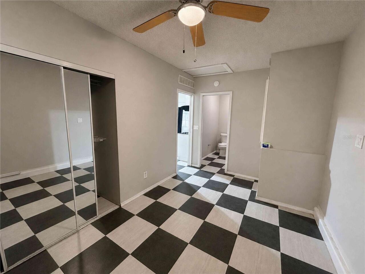 Listing Photo 9