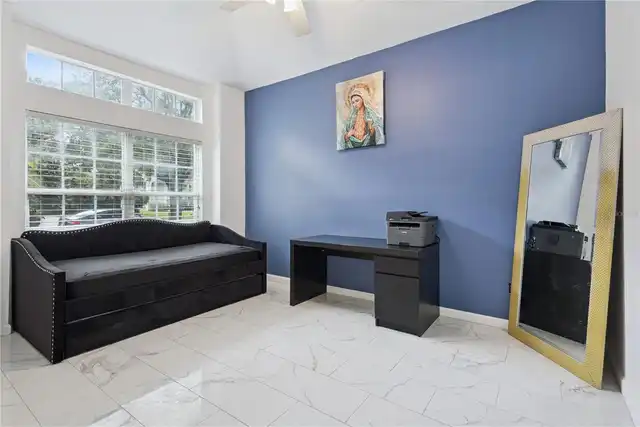 Listing Photo 18