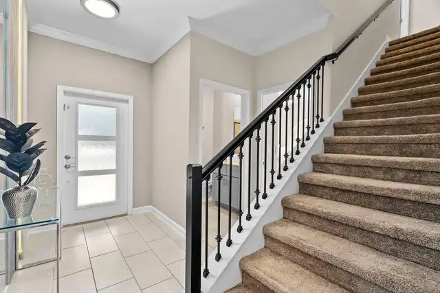 Listing Photo 12