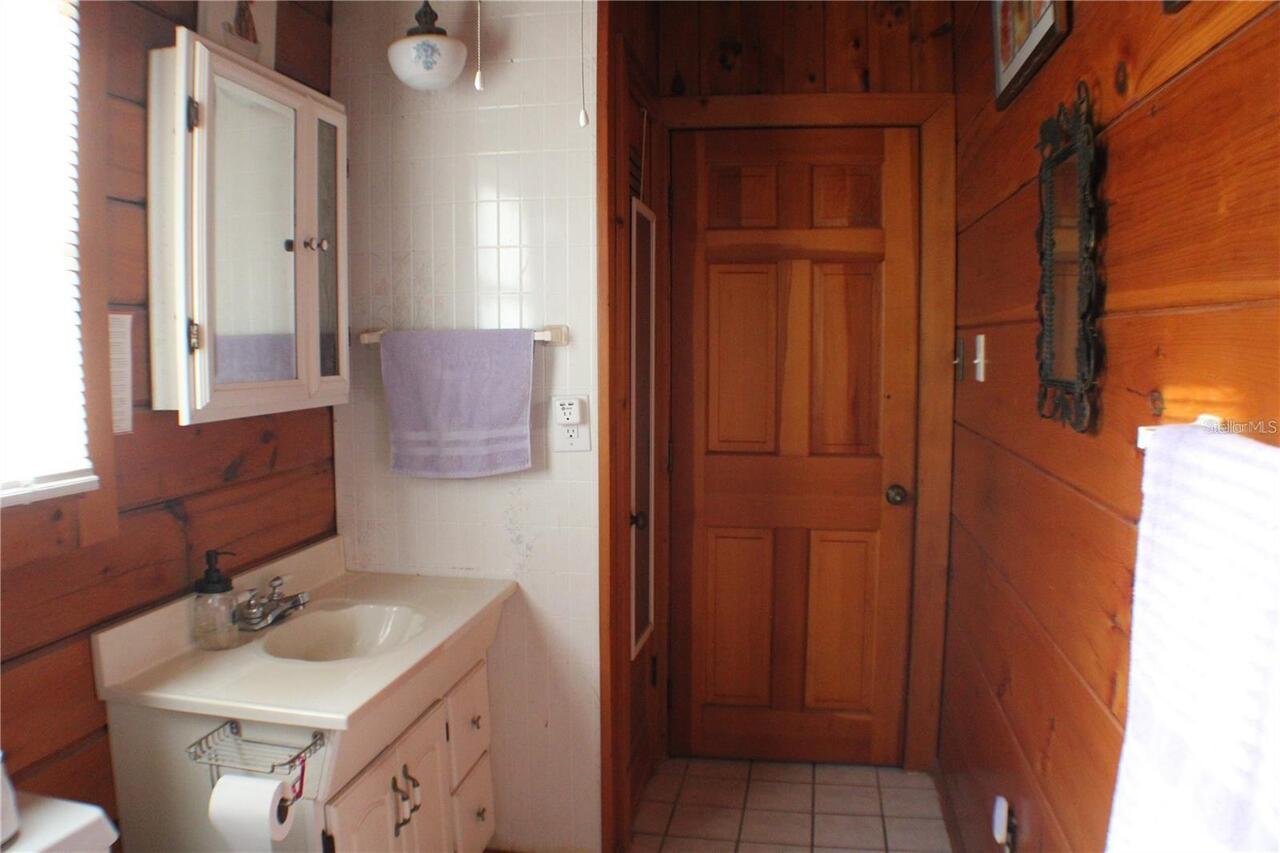 Listing Photo 9