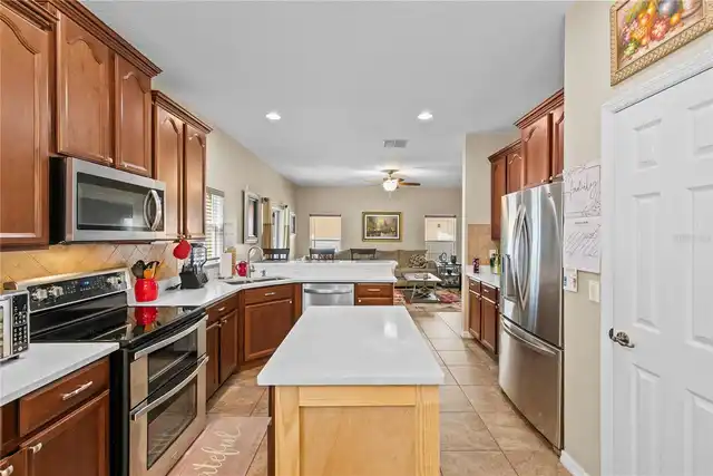 Listing Photo 12