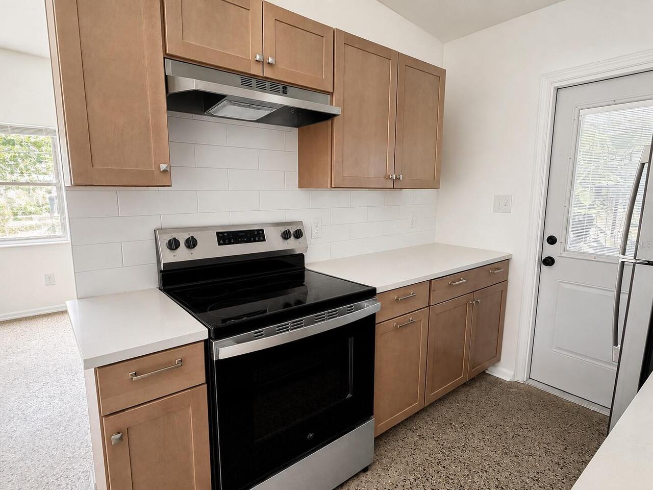Listing Photo 6