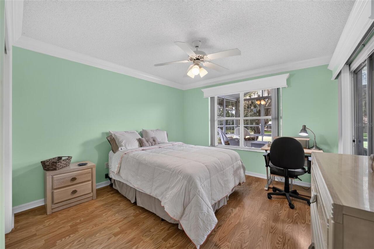 Listing Photo 14