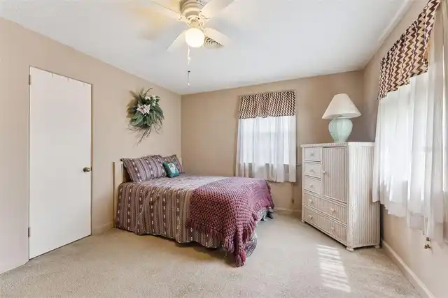 Listing Photo 15