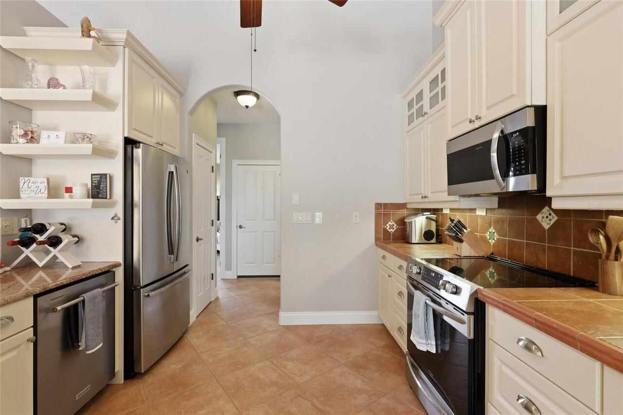 Listing Photo 9