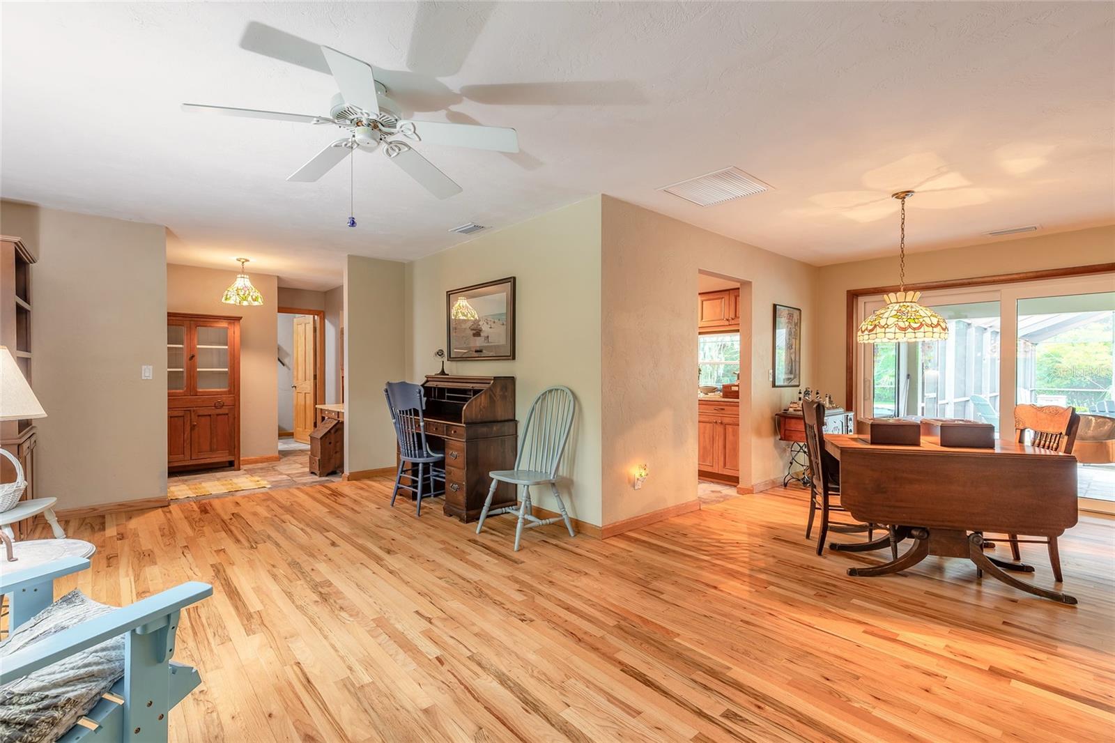 Listing Photo 10