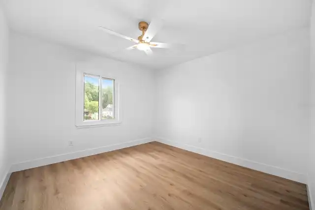 Listing Photo 23