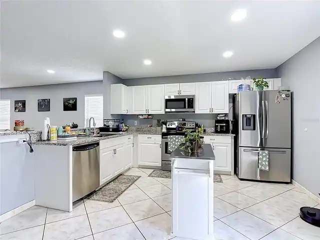 Listing Photo 10