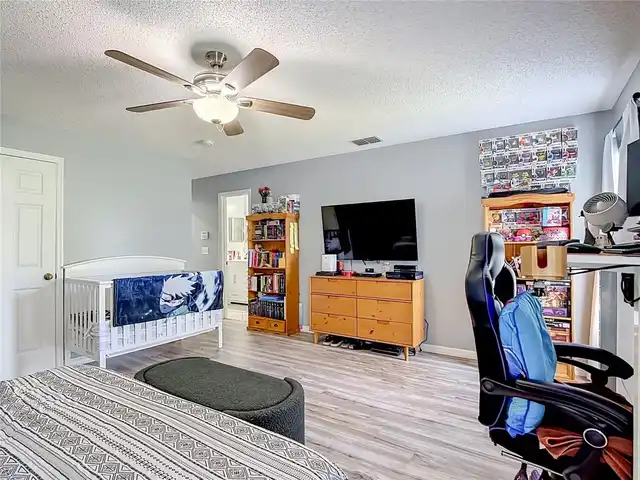 Listing Photo 15
