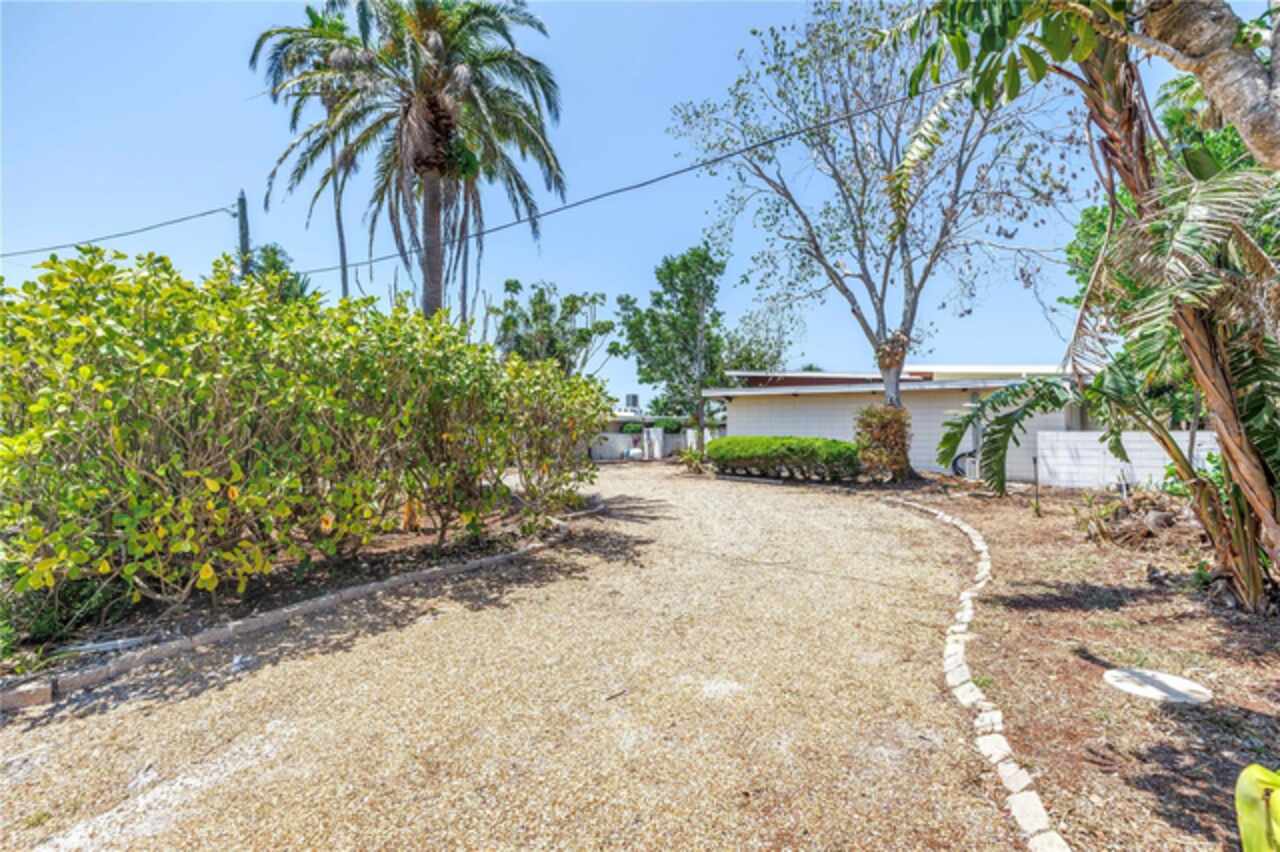 Listing Photo 10