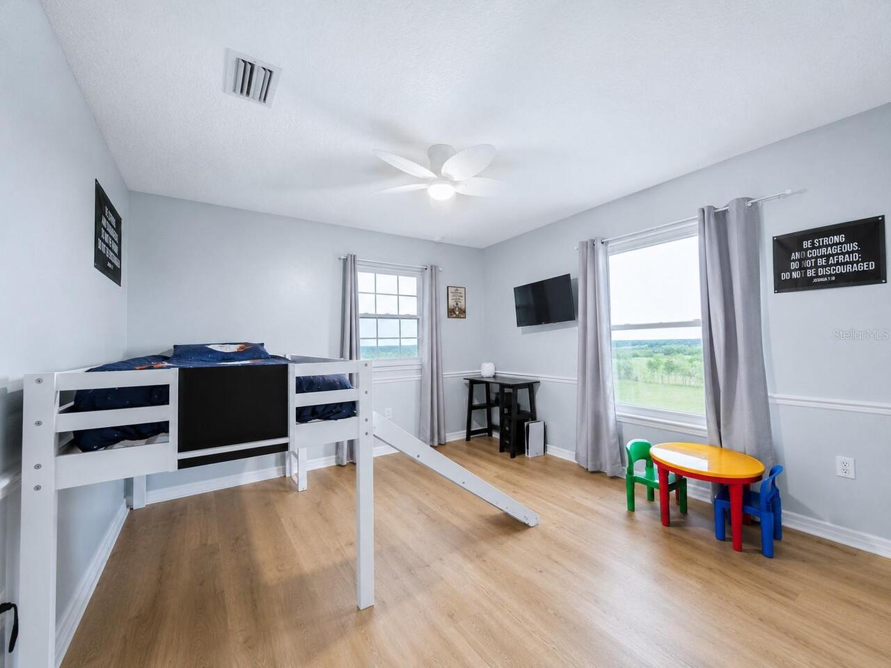 Listing Photo 32