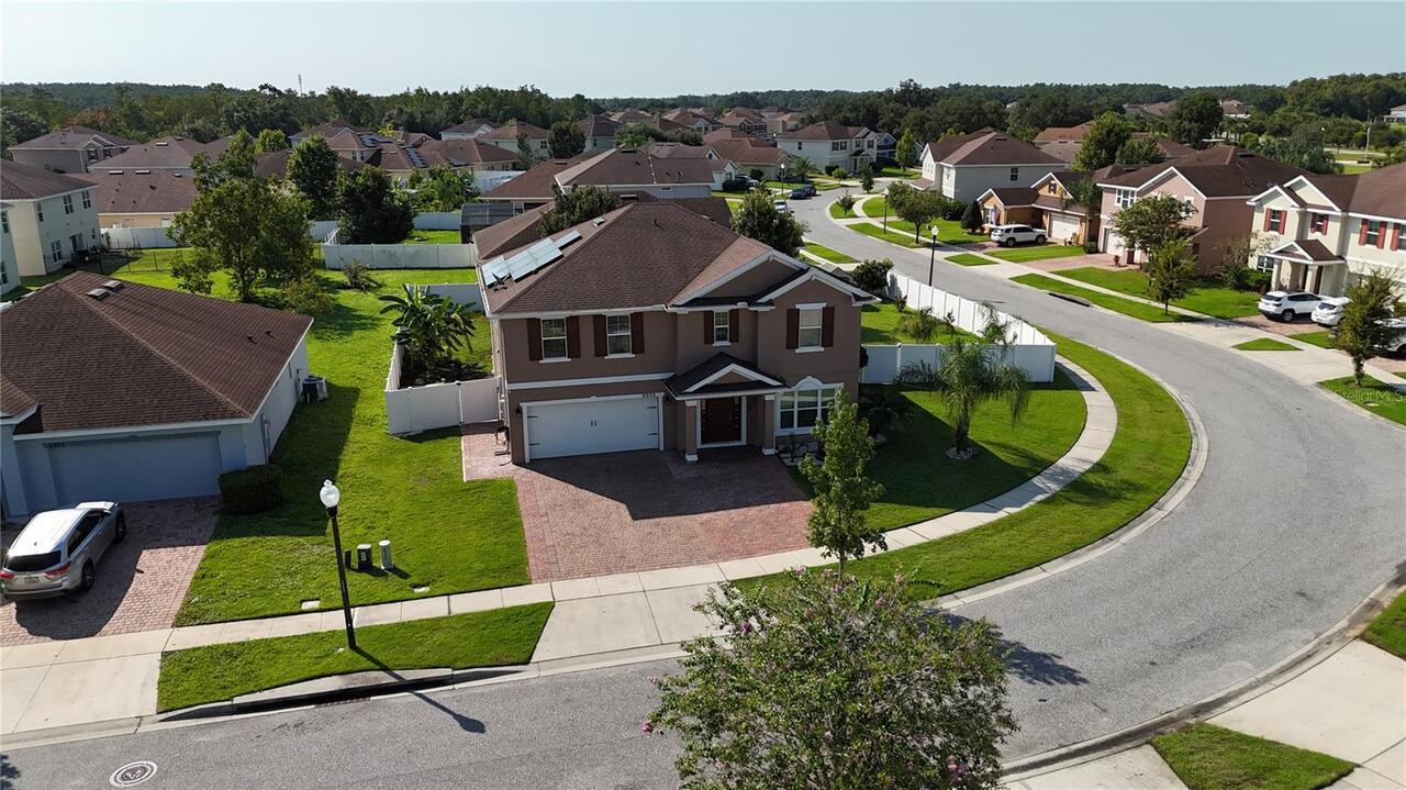 Listing Photo 11