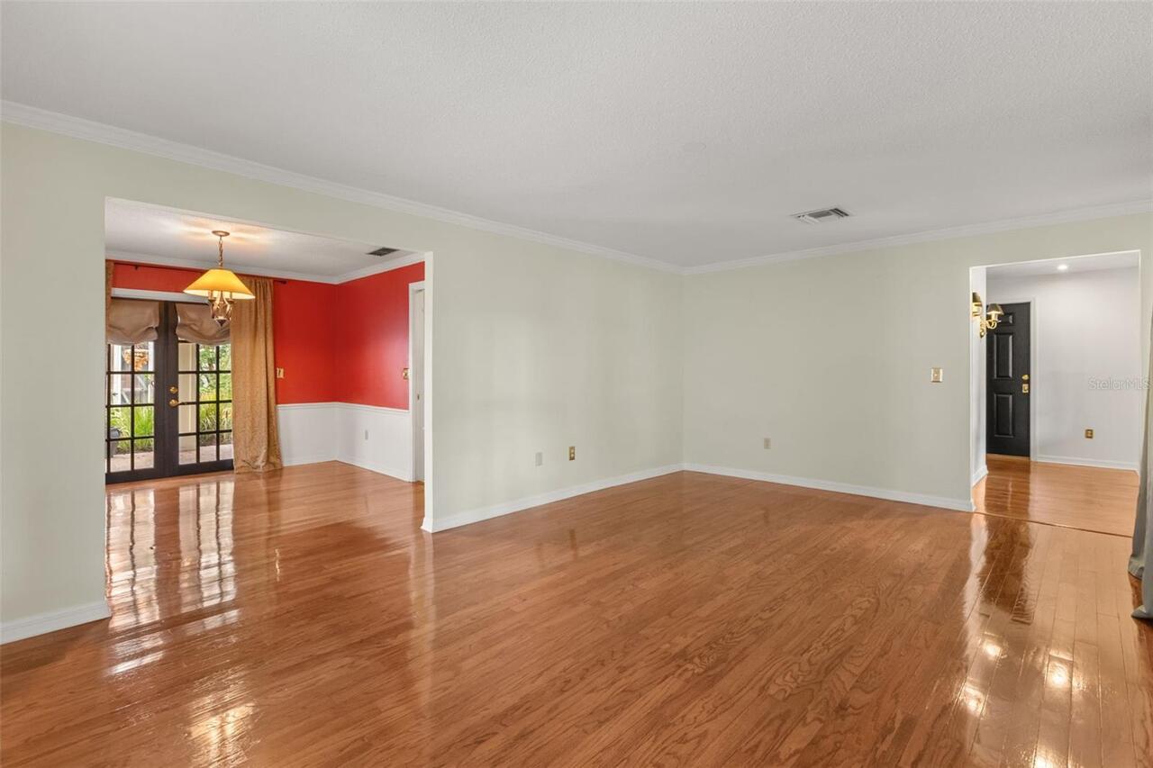 Listing Photo 9