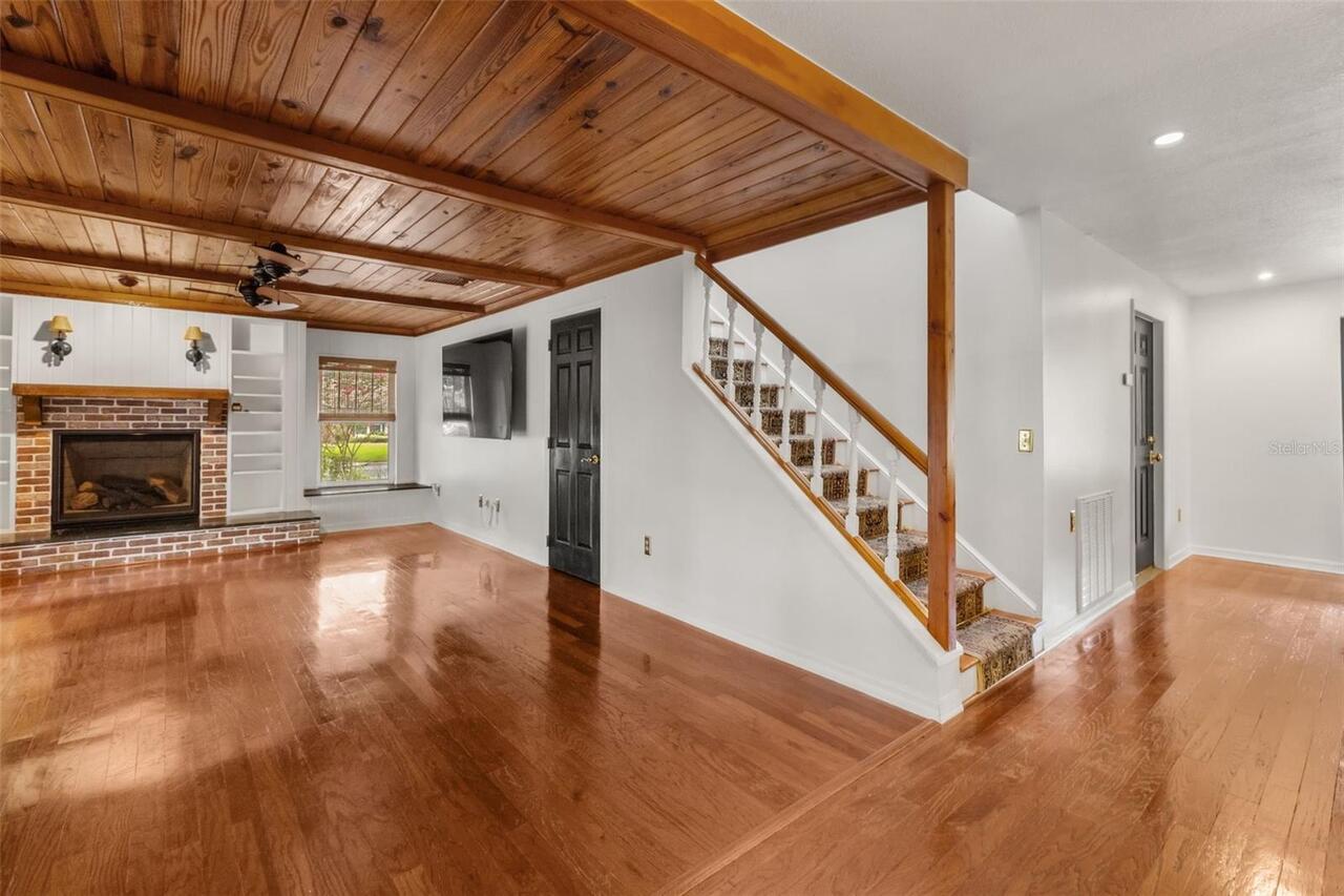 Listing Photo 17