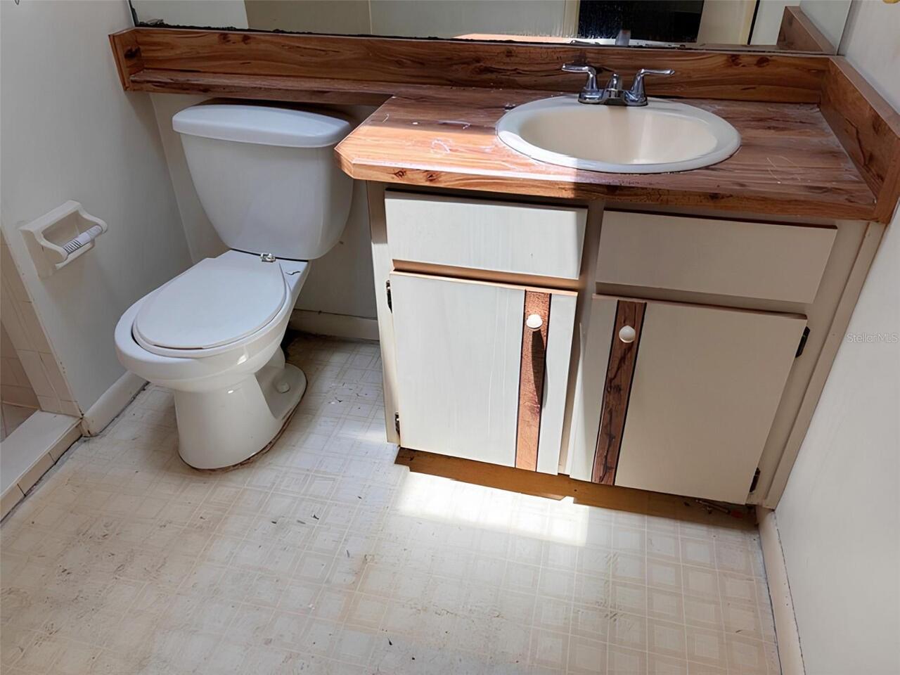 Listing Photo 11