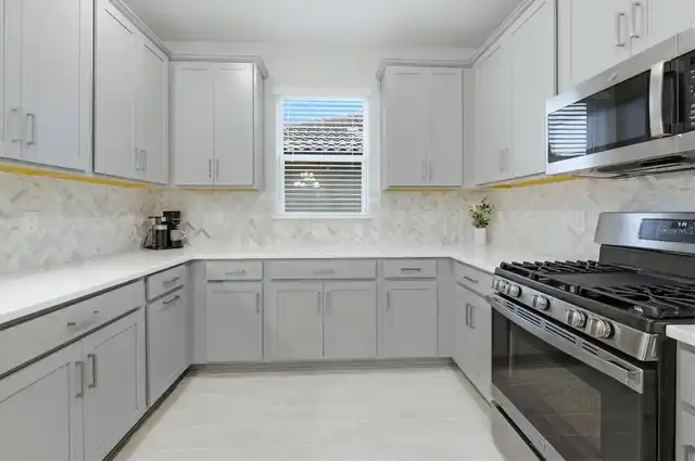 Listing Photo 15