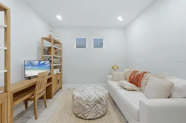 Listing Photo 16