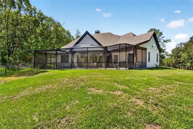 Listing Photo 9