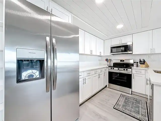 Listing Photo 18