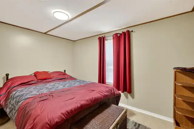 Listing Photo 8