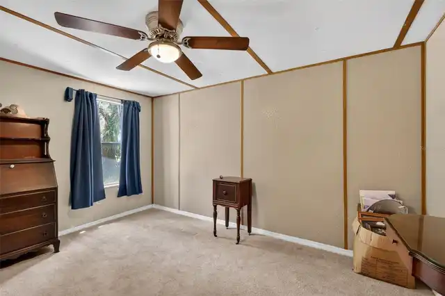 Listing Photo 10